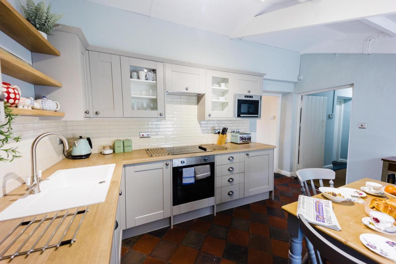 May Tree Cottage Manorbier 5 Mins From The Beach Sleeps 4 Exterior foto