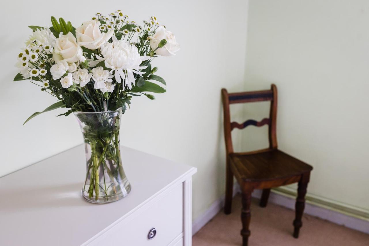 May Tree Cottage Manorbier 5 Mins From The Beach Sleeps 4 Exterior foto