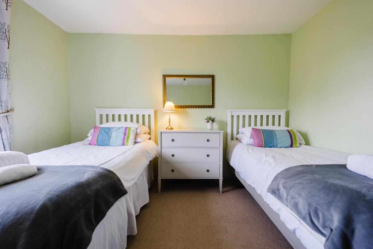 May Tree Cottage Manorbier 5 Mins From The Beach Sleeps 4 Exterior foto