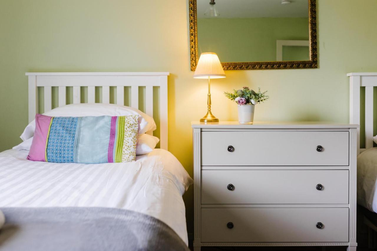 May Tree Cottage Manorbier 5 Mins From The Beach Sleeps 4 Exterior foto