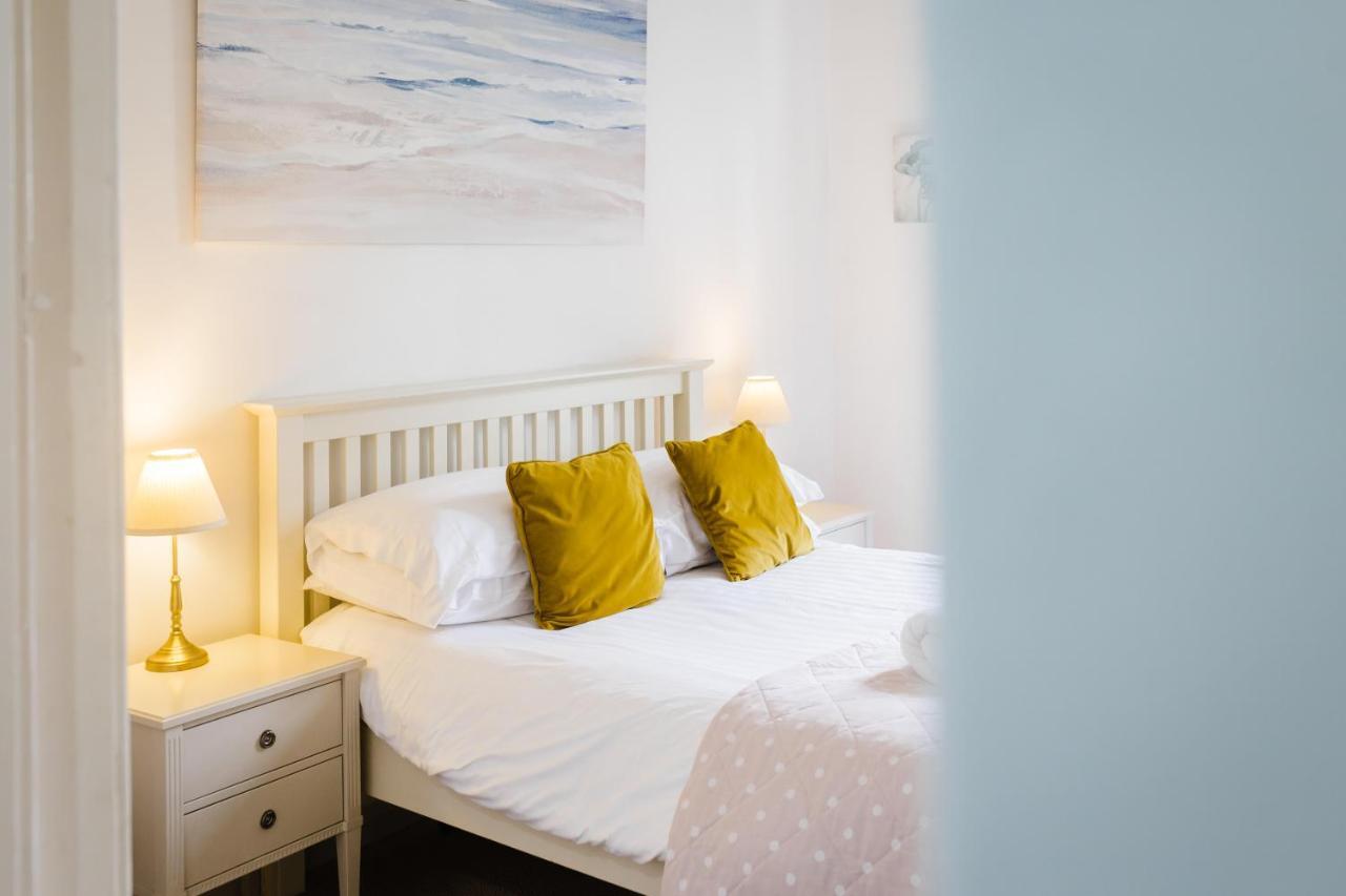 May Tree Cottage Manorbier 5 Mins From The Beach Sleeps 4 Exterior foto