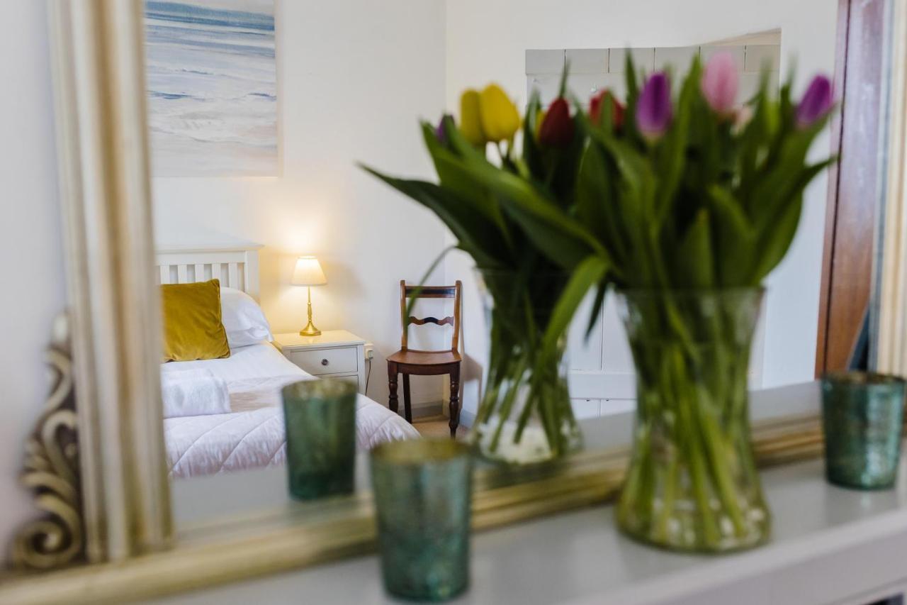 May Tree Cottage Manorbier 5 Mins From The Beach Sleeps 4 Exterior foto